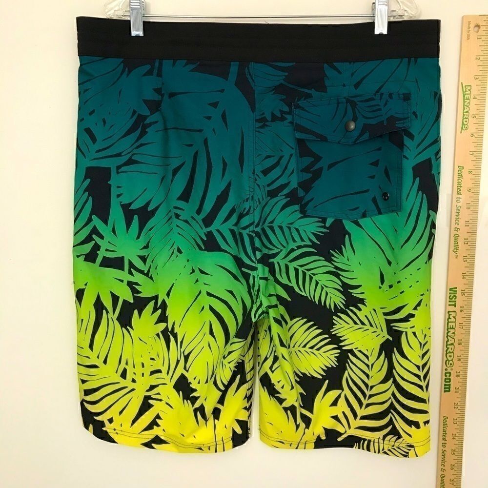 Old Navy California Size 38 Board Shorts!